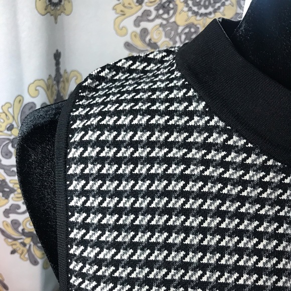 ANN TAYLOR NWOT Striped Work Professional Blouse - Picture 3 of 8